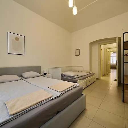 T&T Homestay Prague Exterior photo